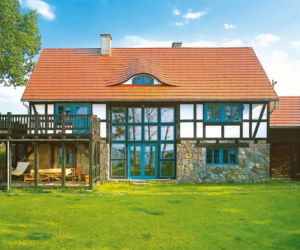 Dach dwuspadowy kryty karpiówką