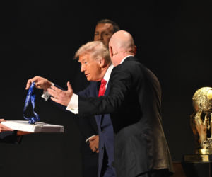 Donald Trump z Nagrodą Pokoju