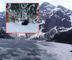 Sezon na zimową głupotę w Tatrach rozpoczęty. Tak turyści zjechali z Morskiego Oka. W sieci wrze [WIDEO]