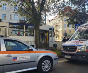 Zderzenie samochodu i tramwaju na ul. Krzywoustego