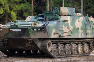 Niespodziankowy prezent pod choinkę. Centrum Szkolenia Wojsk Rakietowych i Artylerii z nowymi pojazdami