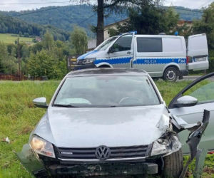 Ucieczka przed policją zakończona w rowie