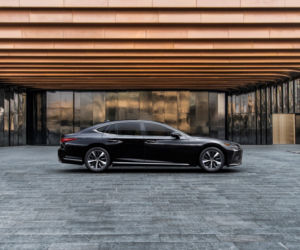 (2021) Lexus LS po liftingu