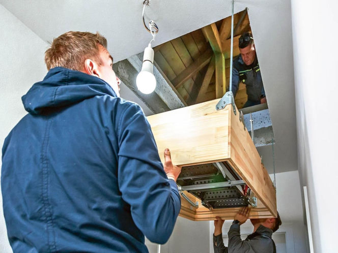 Umieszczenie skrzynki w otworze