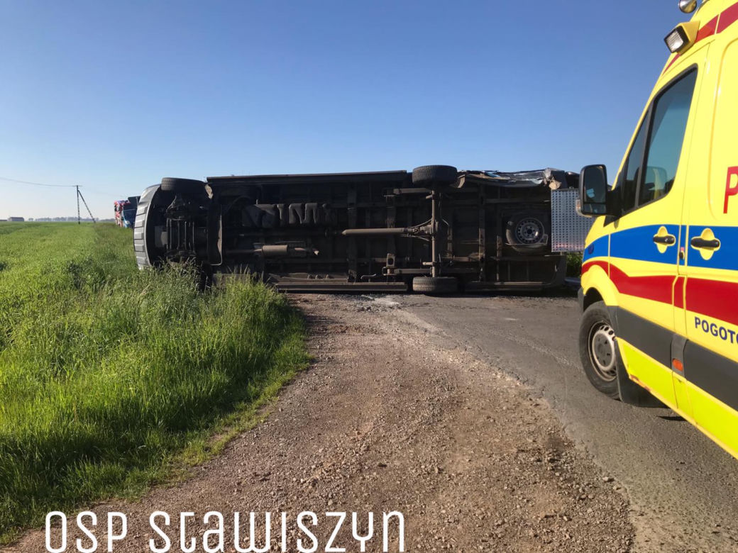 Zderzenie busa z samochodem osobowym. Ranna została niepełnosprawna 10-latka!