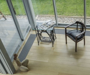 Projekt wnętrz domu w stylu minimalistycznym
