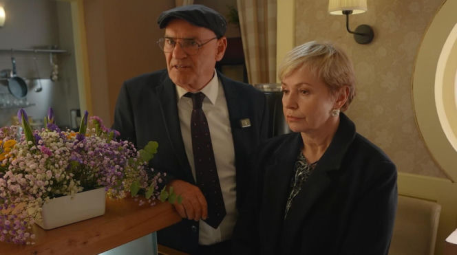 Na Wspólnej odc. 4268. Honorata (Aleksandra Konieczna), Roman (Waldemar Obłoza) na planie