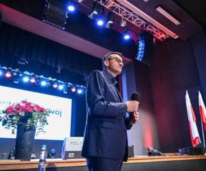 Mateusz Morawiecki podczas spotkania z mieszkańcami Janowa Lubelskiego