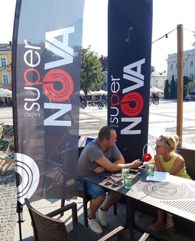 Super Lato w Kielcach. Zdjęcia z naszego mobilnego studia w ogródku letnim klubu Maska