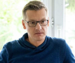 Piotrek z M jak miłość potwornie cierpi z bólu! Marcin Mroczek błaga fanów o ratunek - WIDEO 