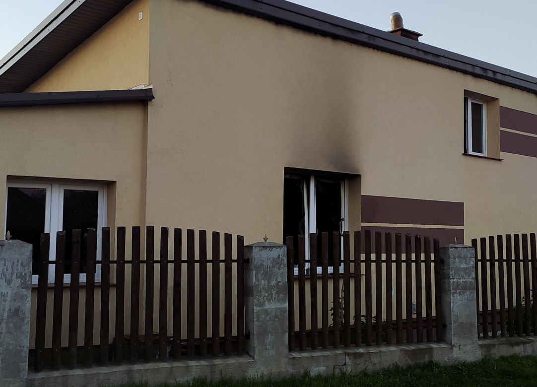 Tajemniczy pożar w Wyszkowie. Ciała dwóch kobiet w zgliszczach, prokuratura nie wyklucza zabójstwa