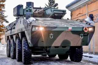 Kolejne partie nowego sprzętu. Brygada Strzelców Podhalańskich odebrała nowe KTO Rosomak z wieżami ZSSW-30