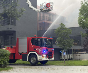Gigantyczny pożar w centrum Chorzowa. Nad miastem unoszą się kłęby czarnego dymu
