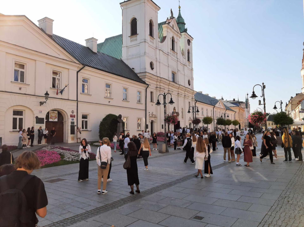 Uczniowie z Rzeszowa rozpoczęli nowy rok szkolny