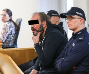 Hoss udawał kobiety