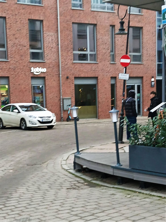 Na ulicy Wielkiej Odrzańskiej przepisy są nagminnie łamane