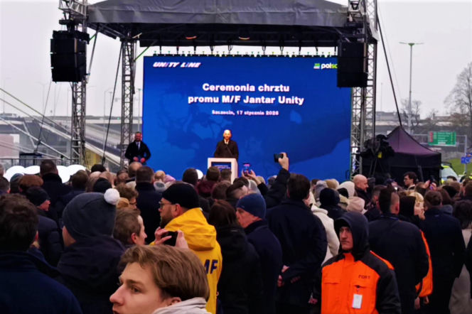 Chrzest promu Jantar Unity