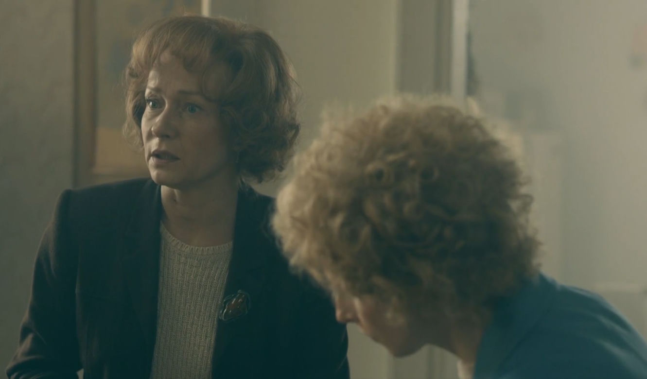 Stulecie Winnych 4, odcinek 50: Mania (Magdalena Walach), Basia (Kamila Bujalska)