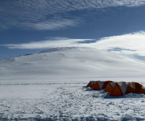 Siedlczanin Kryspin Mitura ukończył Koronę Ziemi oraz Koronę Wulkanów Ziemi w rozszerzonym wariancie „Double Seven Summits”!