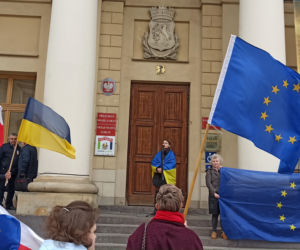 Wspólne śpiewanie Ody do wolności dla Ukrainy