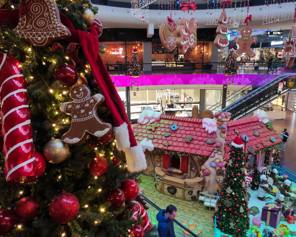 Świąteczne iluminacje robią w Łodzi klimat, Manufaktura
