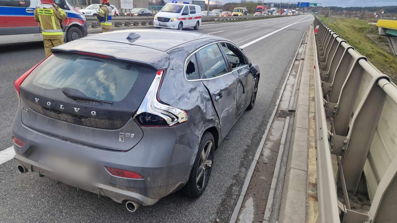 Kraksa na krakowskim odcinku A4. Jedna osoba nie żyje! Gigantyczne utrudnienia