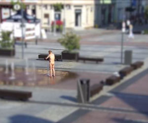 Kąpał się nago w fontannie w centrum Szczecinka