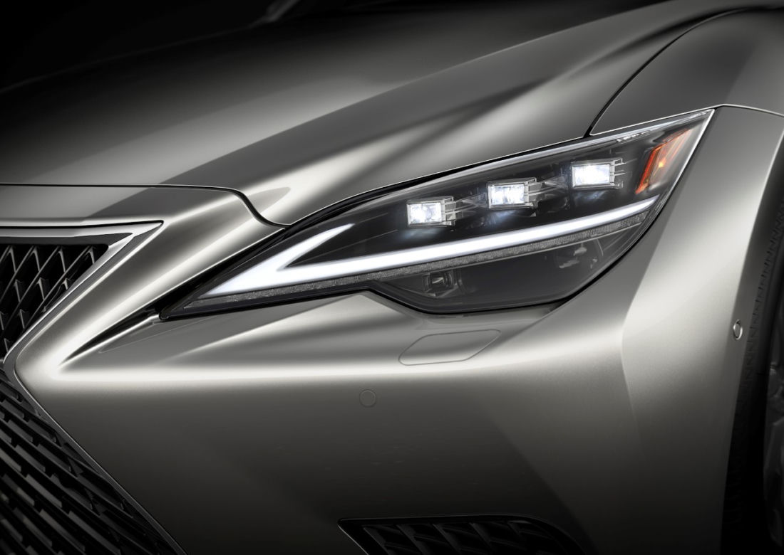 (2021) Lexus LS po liftingu