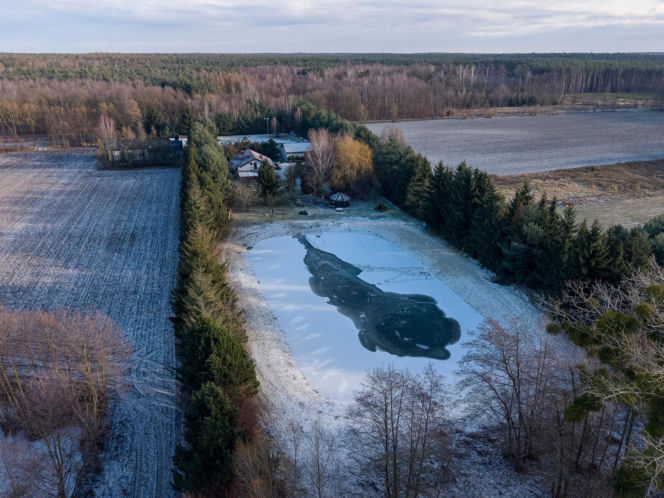 Wiktorek wpadł z mamą do stawu