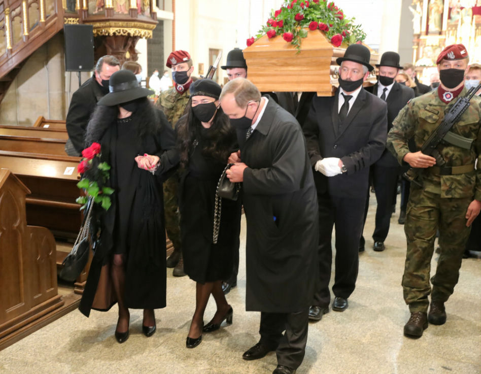 Ewa Krawczyk na pogrzebie męża Krzysztofa Krawczyka