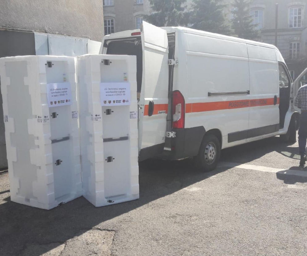 MPK Wrocław rozwozi lodówki i pralki dla szpitali