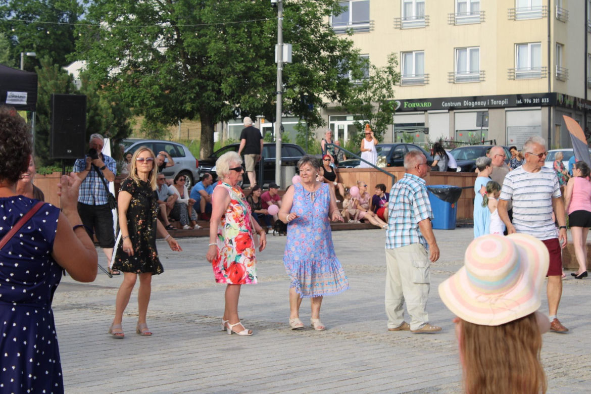 POTAŃCÓWKA NA RYNKU. Tak bawią się mieszkańcy Starachowic 06.2024