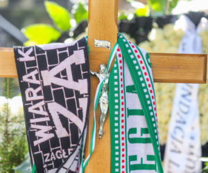 Tak wygląda grób Jacka Magiery dwa dni po pogrzebie