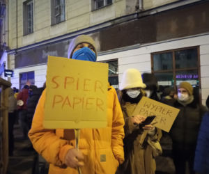 Strajk Kobiet w Warszawie. Takie transparenty mieli ze sobą protestujący (29.01.2021)
