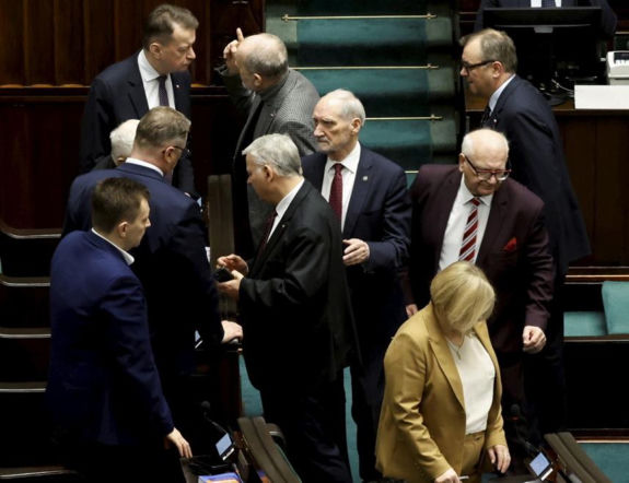 Sikorski ostro do Macierewicza w Sejmie