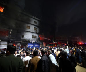Pakistan/ Co najmniej 11 ofiar śmiertelnych pożaru w centrum handlowym w Karaczi