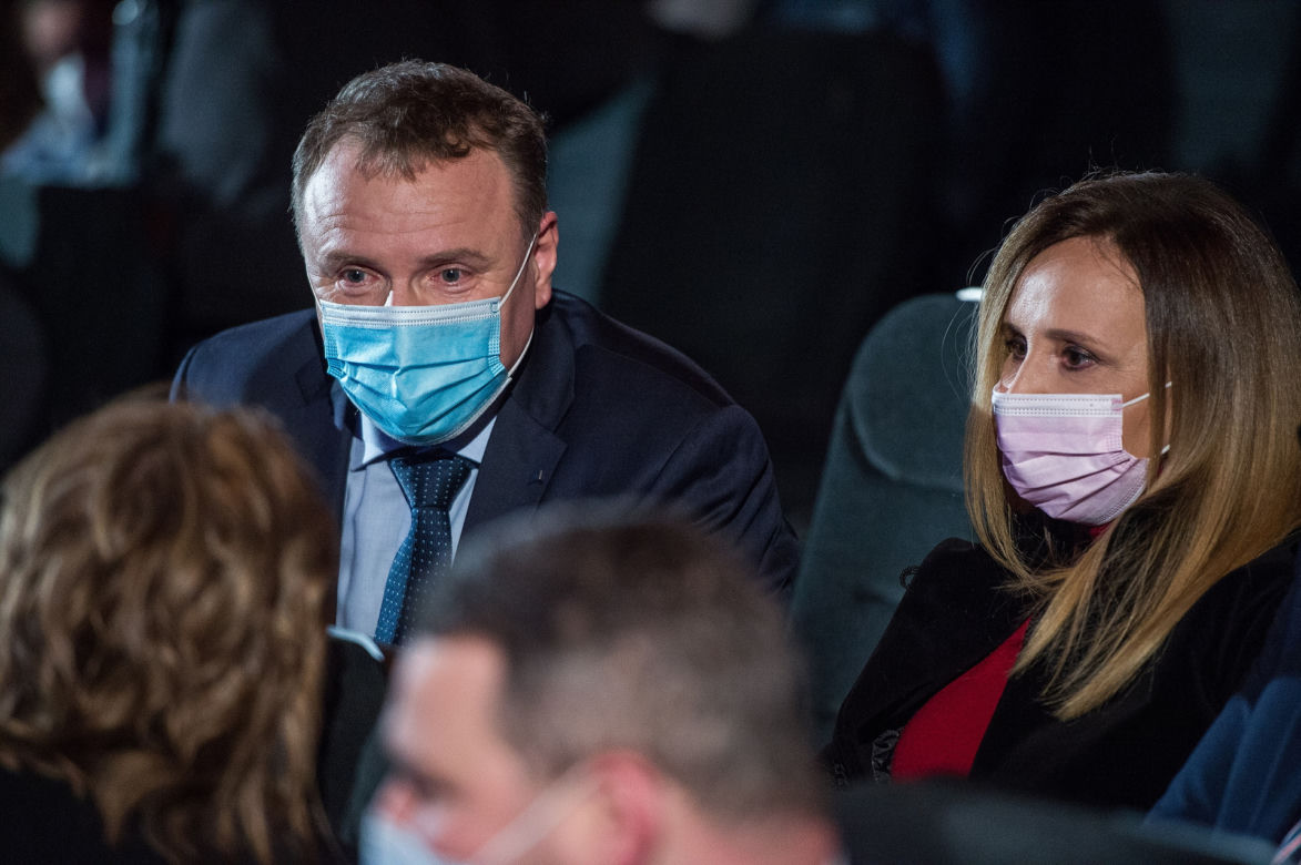 Jacek Kurski z żoną Joanną na premierze filmu „Marusarz. Tatrzański Orzeł”