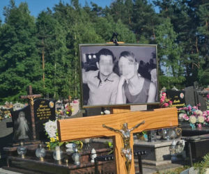 Grób ofiar wypadku w Jamnicy. Marzena i Mariusz osierocili trójkę dzieci [ZDJĘCIA]