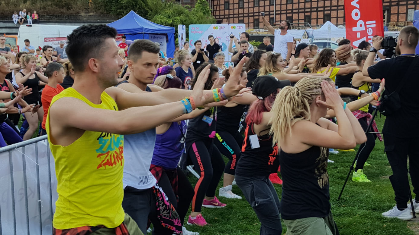 Na Wyspie Młyńskiej odbyła się 3 edycja akcji Lato Zumba Fitness. To był piękny maraton zumby!