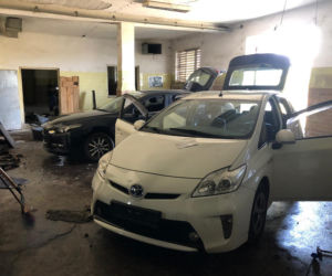 Zlikwidowano dwie dziuple pod Warszawą, odzyskano mazdę i trzy toyoty