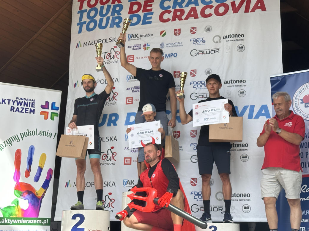 Sportowa rywalizacja i wspólne pomaganie. Za nami 8. edycja Tour de Cracovia Amatorów! 