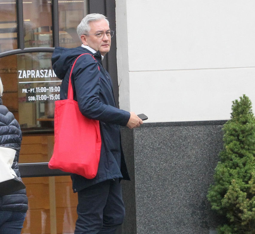 Robert Biedroń kupił okulary