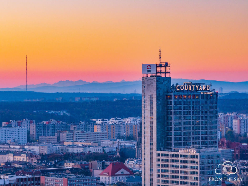 Tatry widziane z Katowic przed świtem
