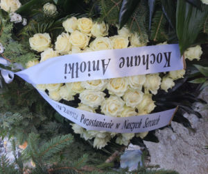 Grób Angeliki, Anieli i Jasia. Na jego widok trudno powstrzymać łzy