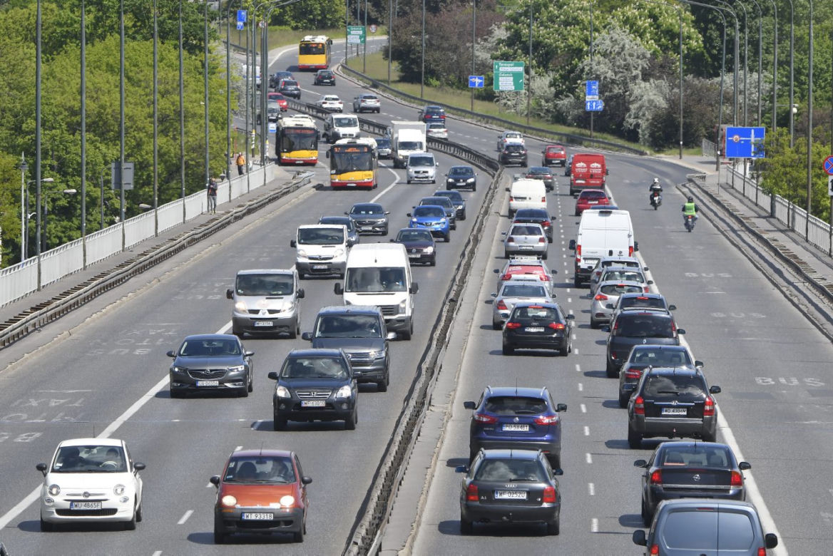 Przez fatalny stan wiaduktów, kierowcy muszą zwolnić do 40 km/h