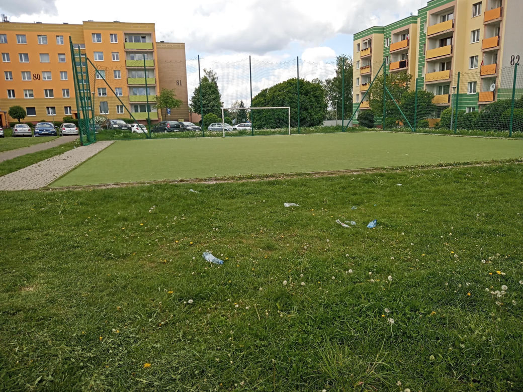 Pół boiska w Kielcach