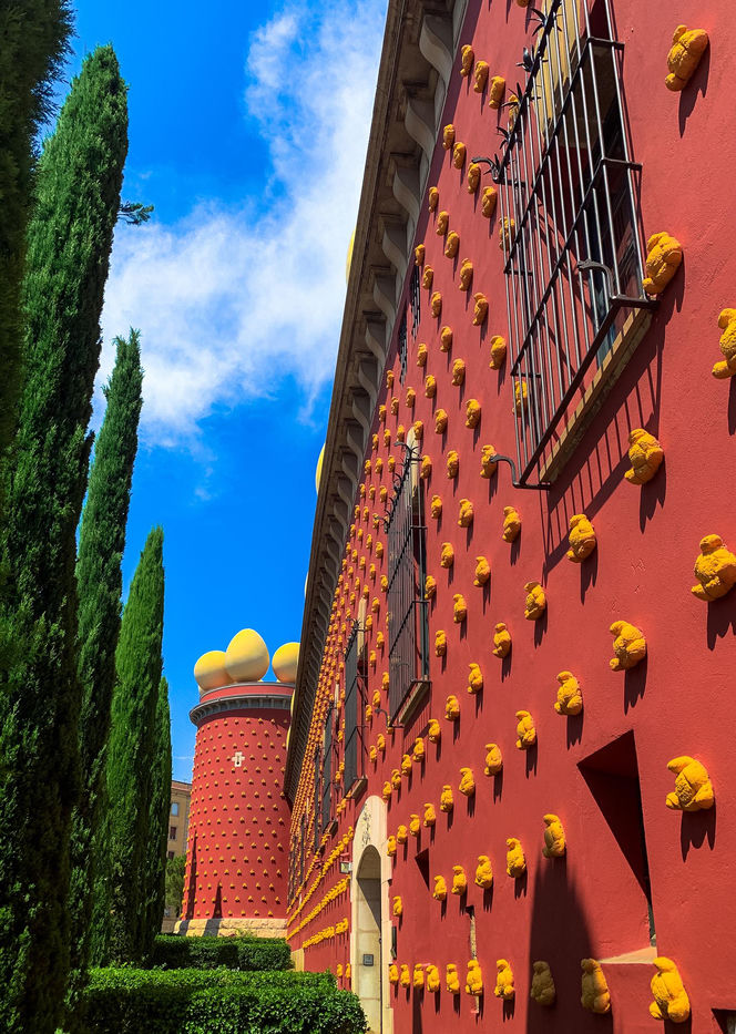 Muzeum Salvadora Dali w Figueres w Hiszpanii