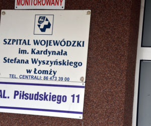 Protest przed szpitalem w Łomzy - NIE dla szpitala zakaźnego