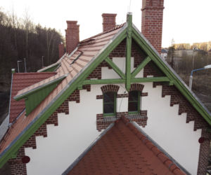 Zabytkowy dworzec kolejowy w Boguszowie-Gorcach odzyskał dawny blask