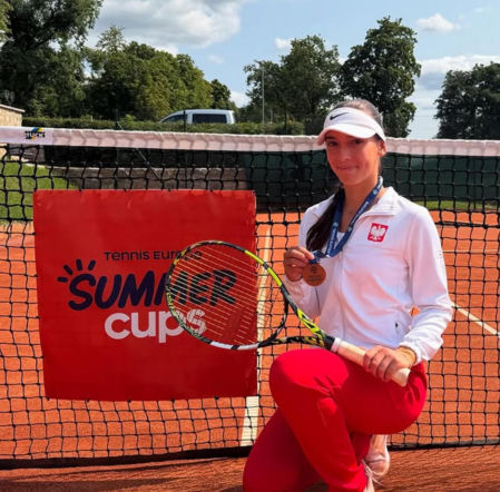 Iga Świątek już ją wyróżniła. Zjawiskowa 16-latka nadzieją polskiego tenisa! Oto Oliwia Sybicka